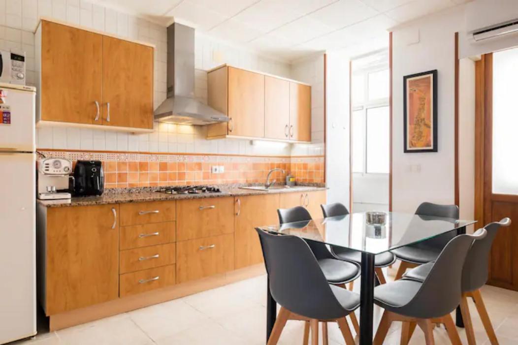 Room With Private Bathroom And Balcony Nearby The Mercado Central, Center And Beach Alicante Exterior foto