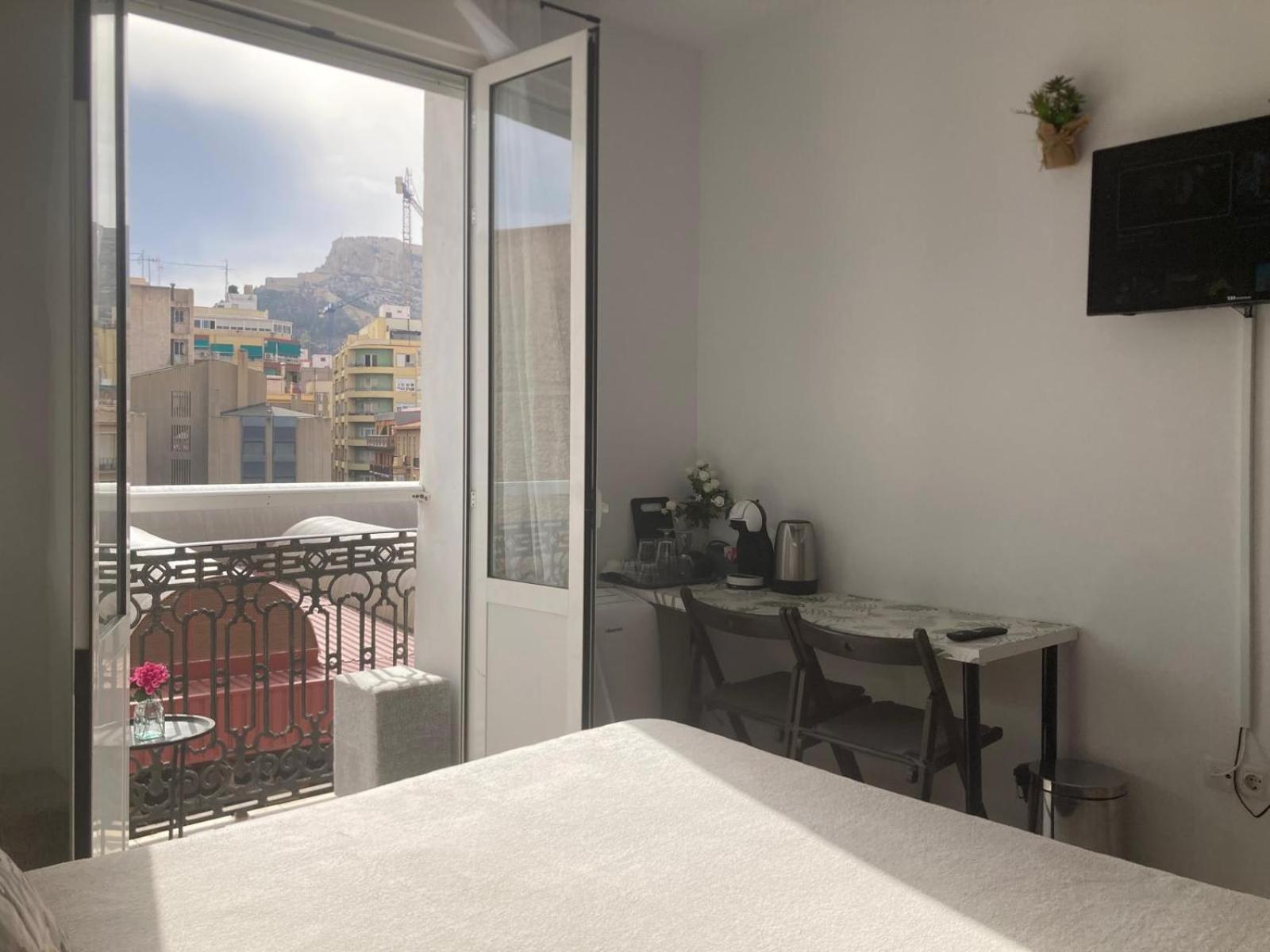 Room With Private Bathroom And Balcony Nearby The Mercado Central, Center And Beach Alicante Exterior foto